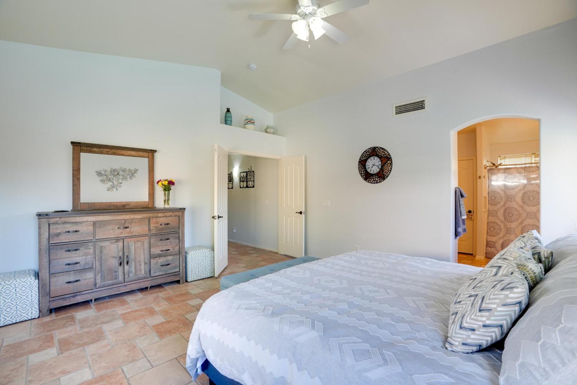 Sunny Surprise Getaway With Private Yard And Pool Villa Eksteriør billede
