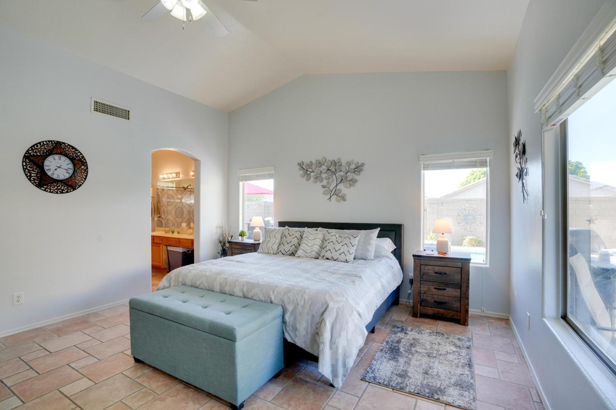 Sunny Surprise Getaway With Private Yard And Pool Villa Eksteriør billede