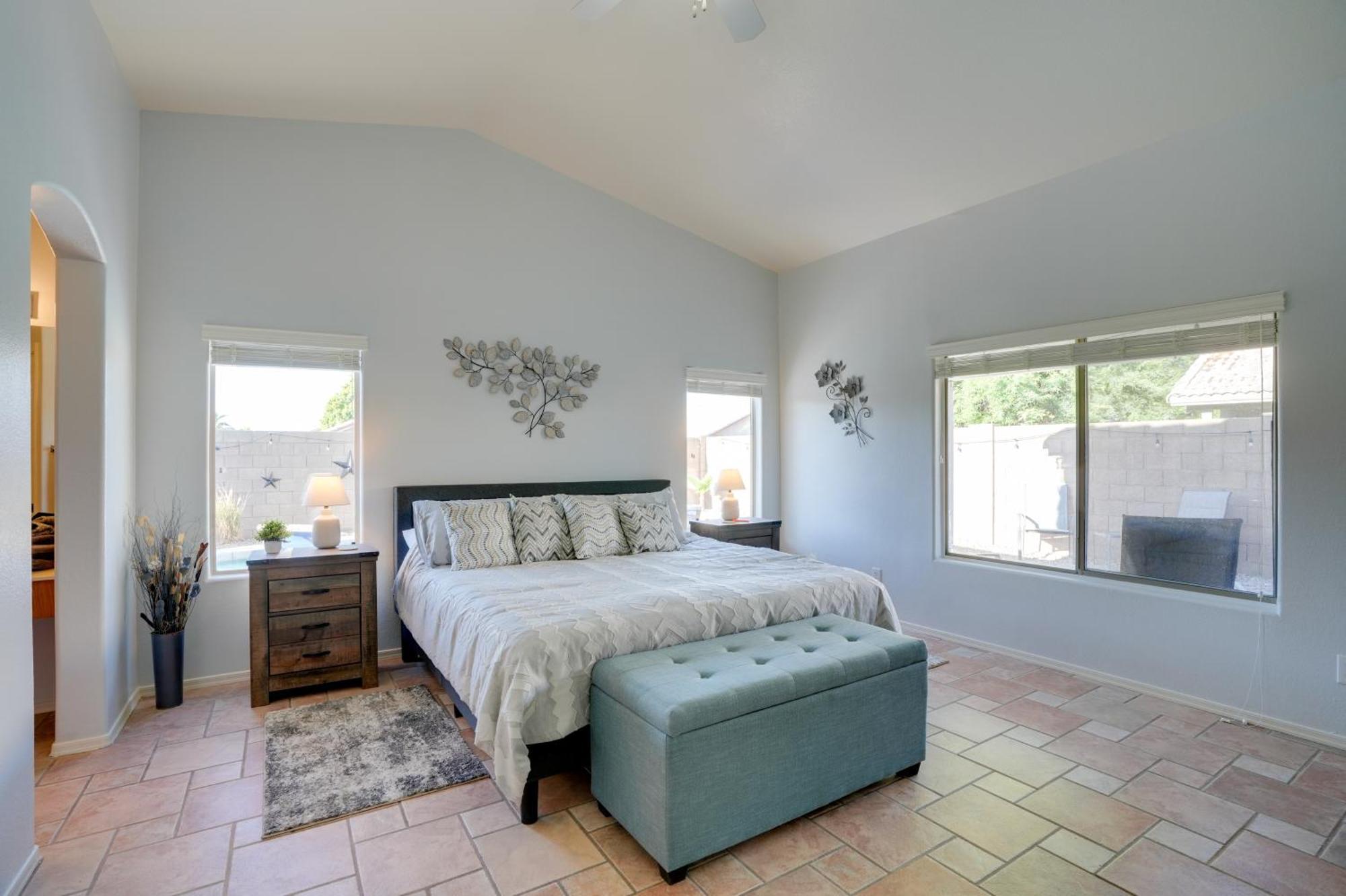 Sunny Surprise Getaway With Private Yard And Pool Villa Eksteriør billede